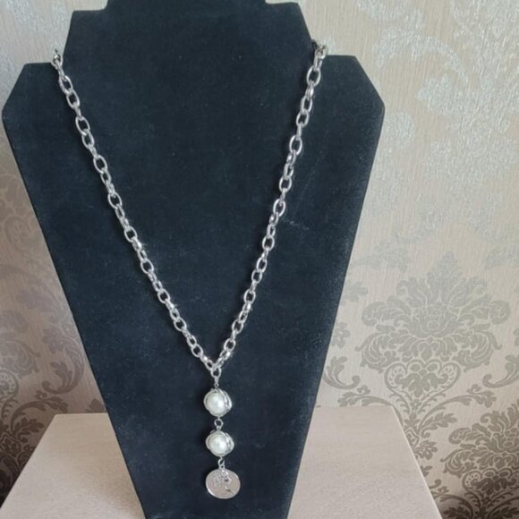 Silver Tone Faux Pearl Necklace & Bracelet Set - Picture 6 of 6
